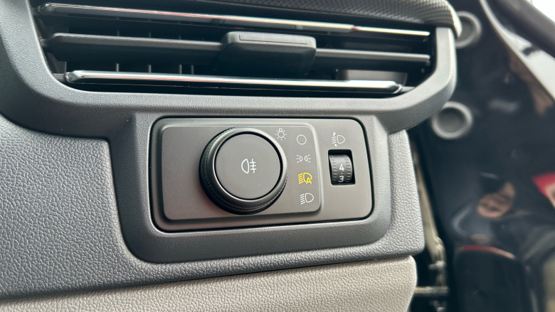 Ford Transit Custom 320 L1 Diesel Fwd 2.0 EcoBlue 136ps H1 Van Limited